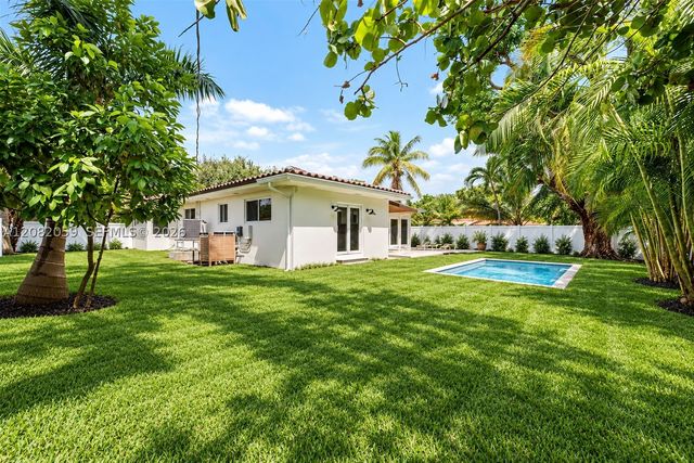 10619 NE 10th Pl, Miami Shores, FL 33138