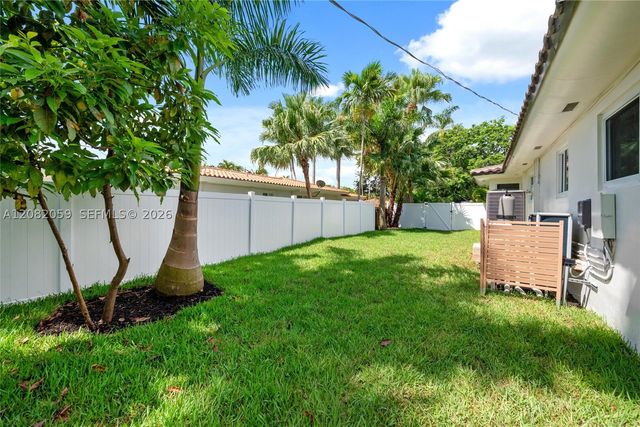 10619 NE 10th Pl, Miami Shores, FL 33138
