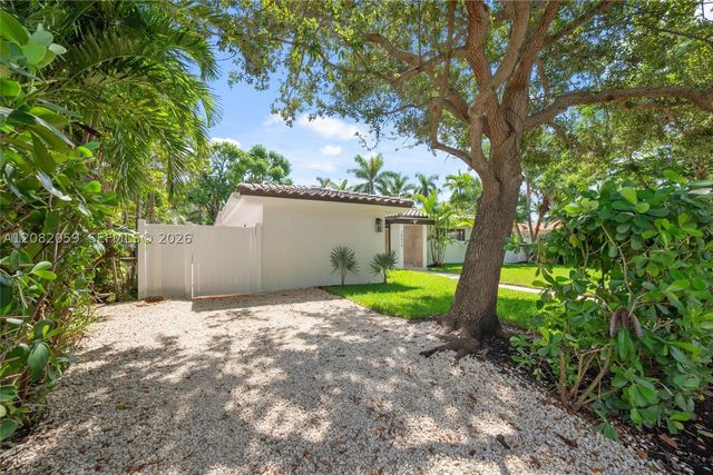 10619 NE 10th Pl, Miami Shores, FL 33138