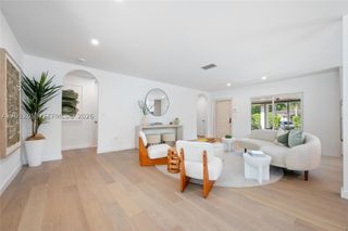 10619 NE 10th Pl, Miami Shores, FL 33138