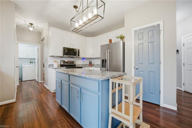 910 Hanson DR, Newport News, VA 23602