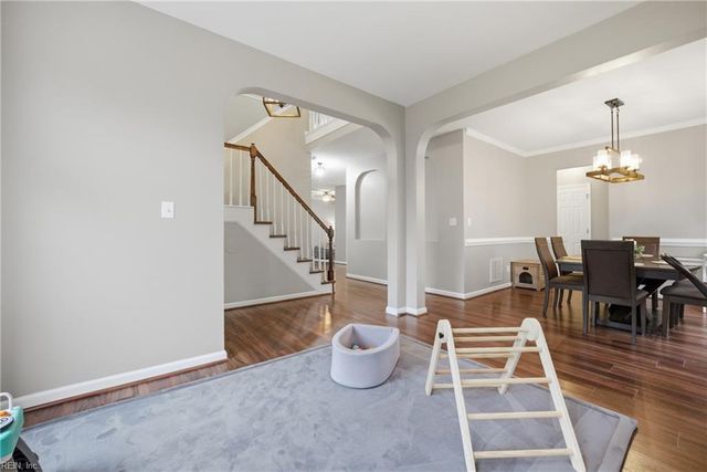 910 Hanson DR, Newport News, VA 23602