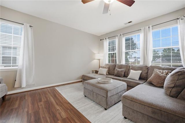 910 Hanson DR, Newport News, VA 23602