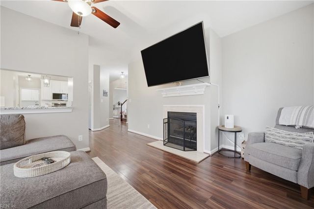 910 Hanson DR, Newport News, VA 23602
