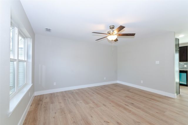 1008 S Throckmorton Street, Sherman, TX 75090