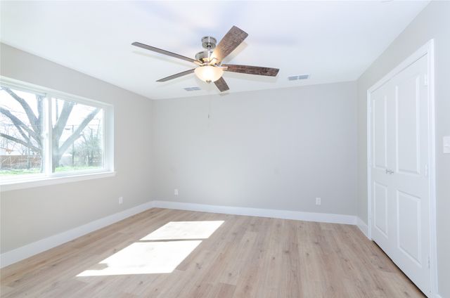 1008 S Throckmorton Street, Sherman, TX 75090
