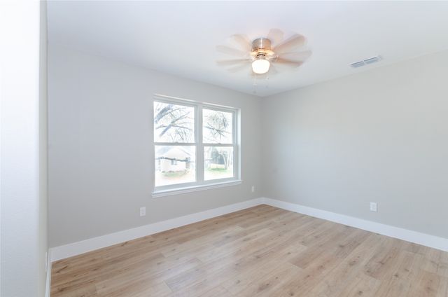 1008 S Throckmorton Street, Sherman, TX 75090
