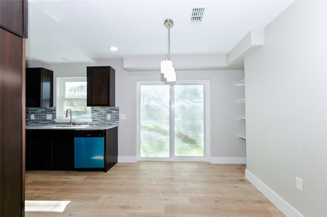 1008 S Throckmorton Street, Sherman, TX 75090