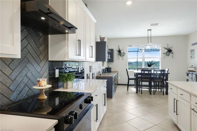 18821 Shimmer Dawn CT, North Fort Myers, FL 33917