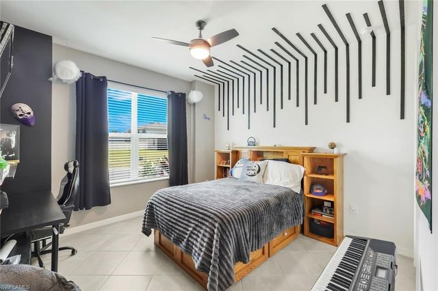 18821 Shimmer Dawn CT, North Fort Myers, FL 33917