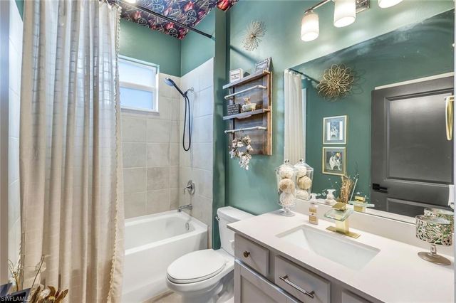 18821 Shimmer Dawn CT, North Fort Myers, FL 33917