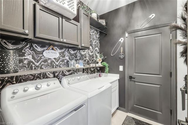 18821 Shimmer Dawn CT, North Fort Myers, FL 33917