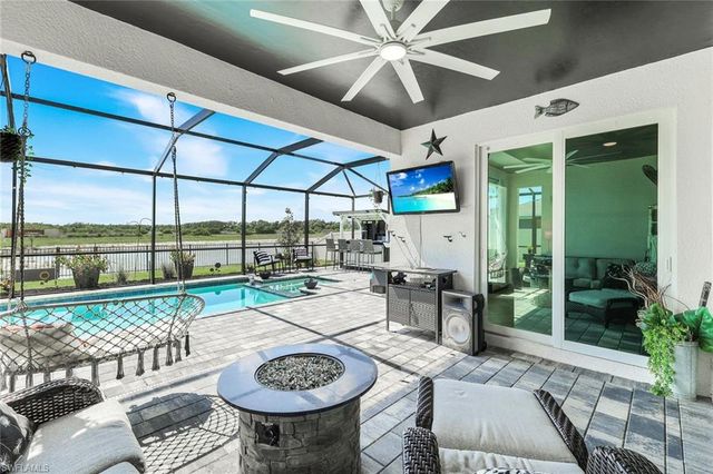 18821 Shimmer Dawn CT, North Fort Myers, FL 33917