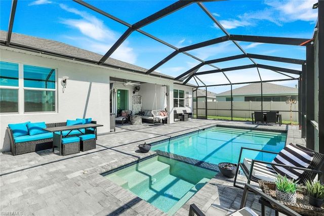18821 Shimmer Dawn CT, North Fort Myers, FL 33917