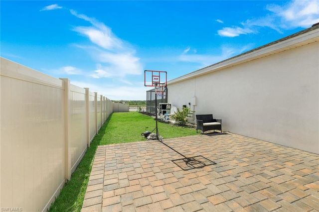 18821 Shimmer Dawn CT, North Fort Myers, FL 33917