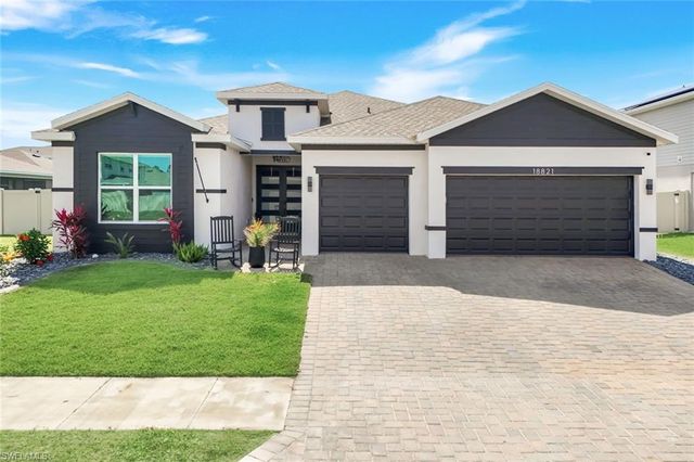 18821 Shimmer Dawn CT, North Fort Myers, FL 33917