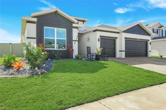 18821 Shimmer Dawn CT, North Fort Myers, FL 33917