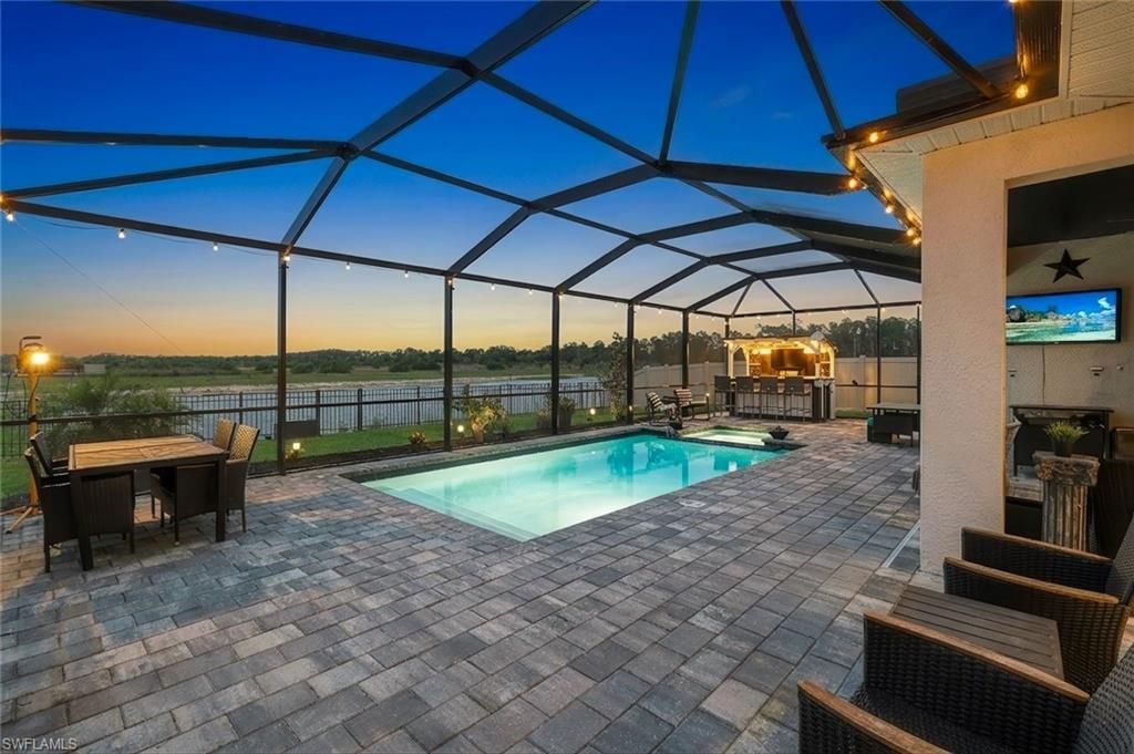 18821 Shimmer Dawn CT, North Fort Myers, FL 33917