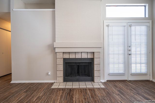 9323 Valley Hedge, San Antonio, TX 78250