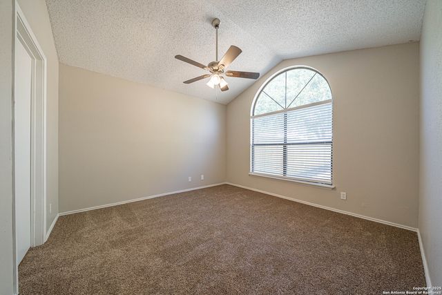 9323 Valley Hedge, San Antonio, TX 78250