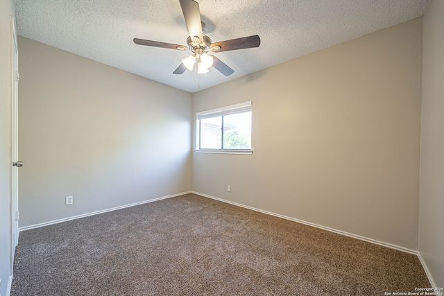 9323 Valley Hedge, San Antonio, TX 78250