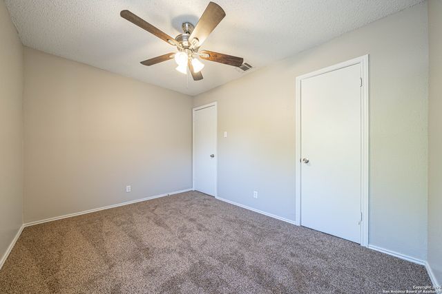 9323 Valley Hedge, San Antonio, TX 78250