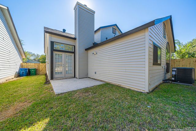 9323 Valley Hedge, San Antonio, TX 78250