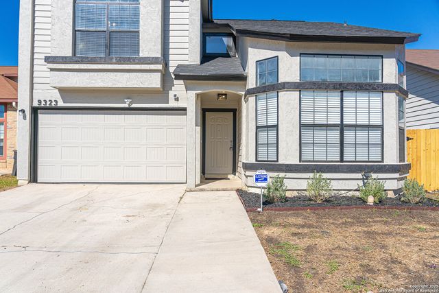 9323 Valley Hedge, San Antonio, TX 78250