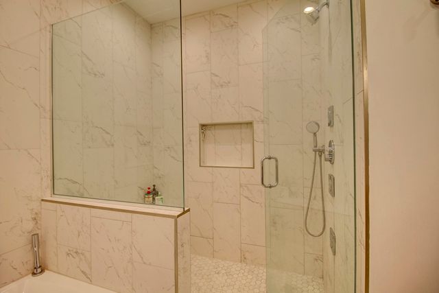 2438 N Western Avenue 1, Chicago, IL 60647