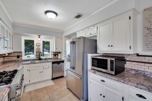 308 Buffalo Creek Drive, Waxahachie, TX 75165