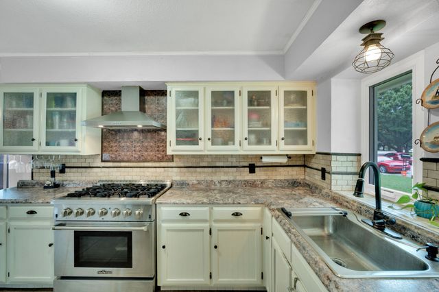 308 Buffalo Creek Drive, Waxahachie, TX 75165