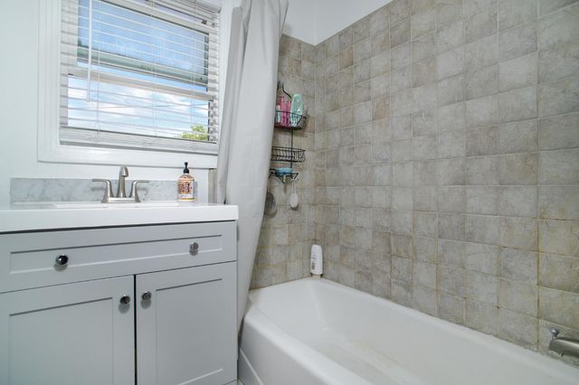 2851 Herbert Way, Sacramento, CA 95821