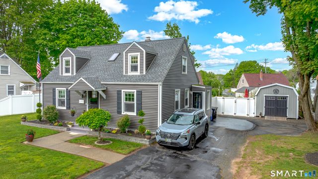 4 Nicholas Drive, East Haven, CT 06512
