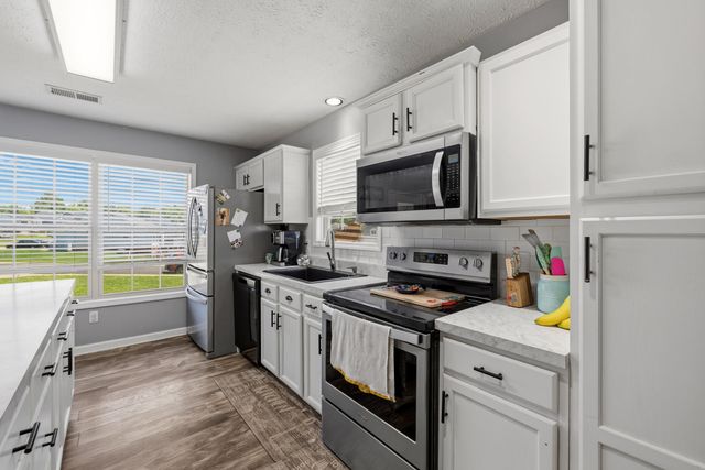 2004 White Oak Drive, Lawrenceburg, KY 40342