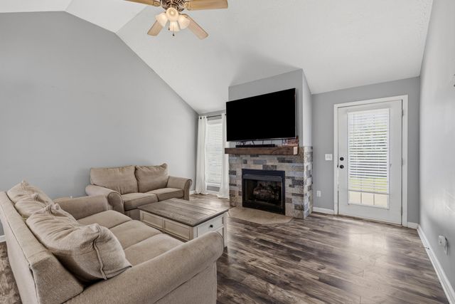 2004 White Oak Drive, Lawrenceburg, KY 40342