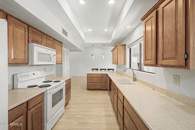 17211 N DESERT GLEN Drive, Sun City West, AZ 85375