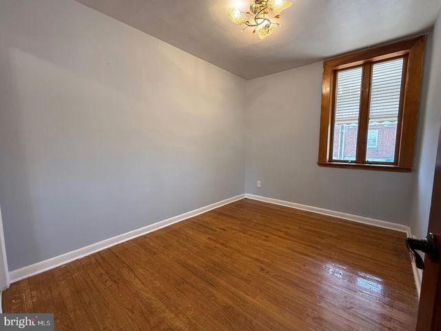 1600 FOX CHASE RD, Philadelphia, PA 19152