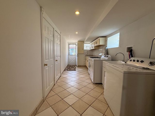 1600 FOX CHASE RD, Philadelphia, PA 19152
