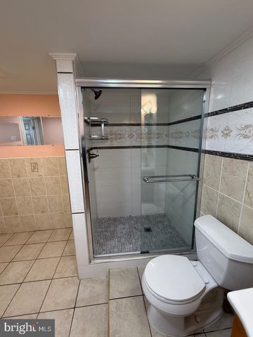 1600 FOX CHASE RD, Philadelphia, PA 19152