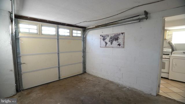 1600 FOX CHASE RD, Philadelphia, PA 19152