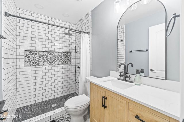 1395 S Weeks Street, Bonifay, FL 32425