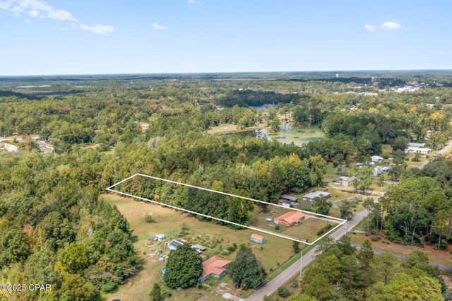 1395 S Weeks Street, Bonifay, FL 32425