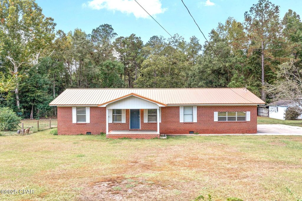 1395 S Weeks Street, Bonifay, FL 32425