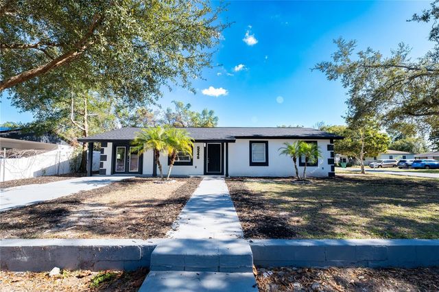 5248 KING STREET, Zephyrhills, FL 33542