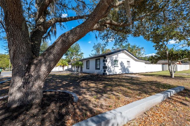 5248 KING STREET, Zephyrhills, FL 33542