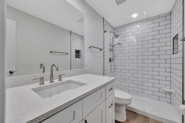650 PINELLAS POINT DRIVE S 216, St Petersburg, FL 33705