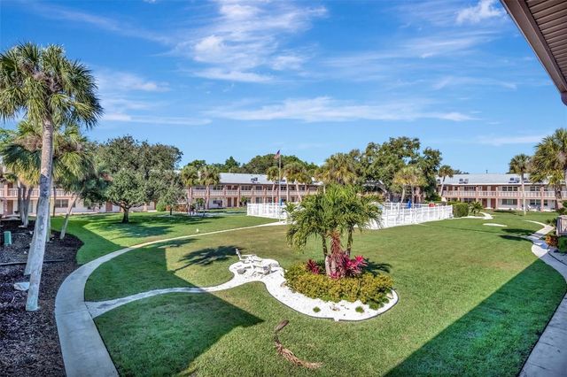 650 PINELLAS POINT DRIVE S 216, St Petersburg, FL 33705