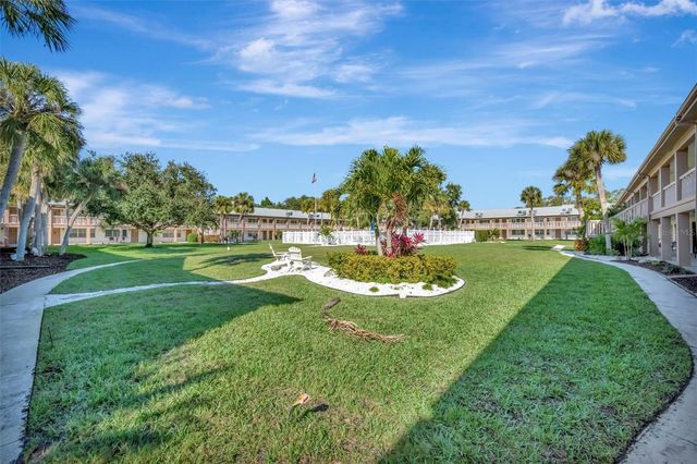 650 PINELLAS POINT DRIVE S 216, St Petersburg, FL 33705
