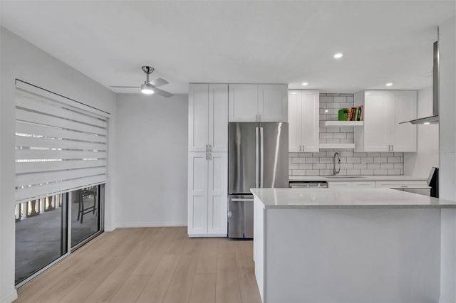 650 PINELLAS POINT DRIVE S 216, St Petersburg, FL 33705