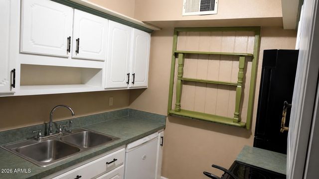 2222 W WINDROSE Drive, Phoenix, AZ 85029